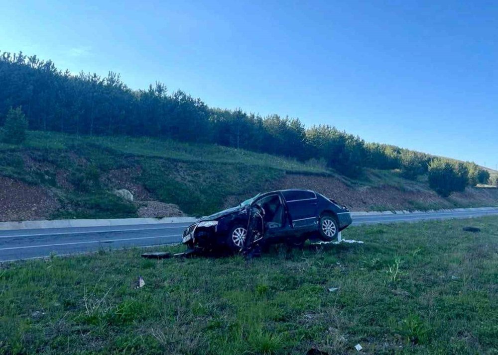 Ardahan-Göle Kara Yolunda Trafik Kazası; 1 Ölü