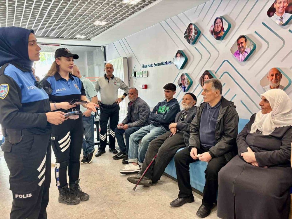 Banka ve ATM'lerde Bilgilendirme Yapıldı.. Kars'ta Dolandırıcılığa Karşı Uyarı!