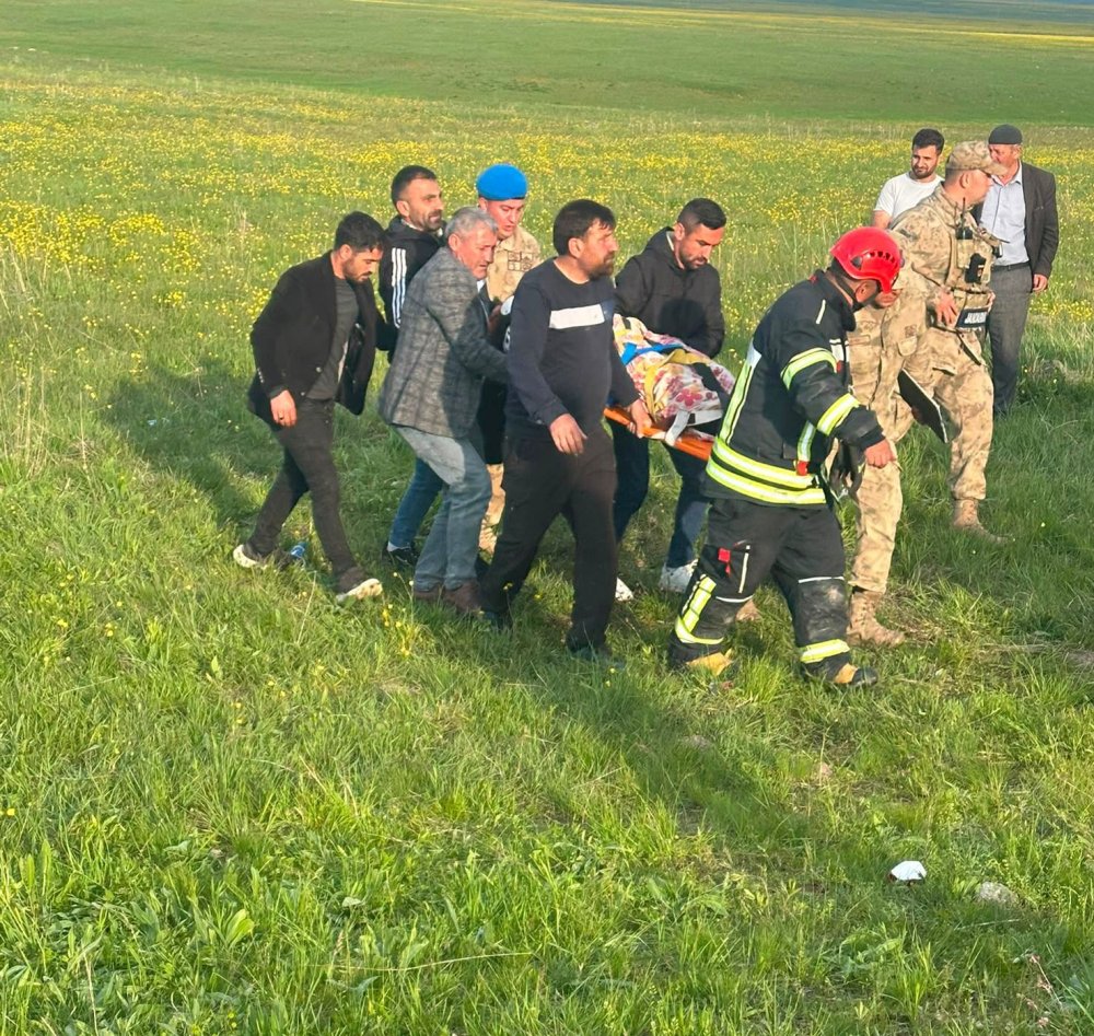 Erzurum'da Feci Kaza.. Aynı Araçtaki 1'i Bebek 3 Kişi Hayatını Kaybetti!