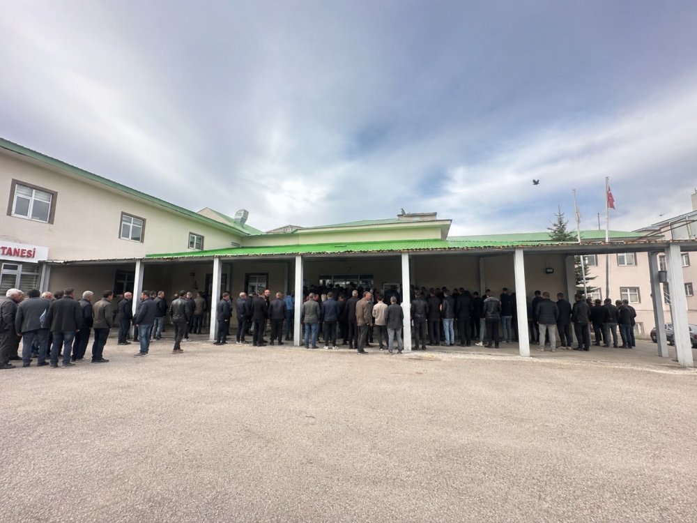 Erzurum'da Feci Kaza.. Aynı Araçtaki 1'i Bebek 3 Kişi Hayatını Kaybetti!