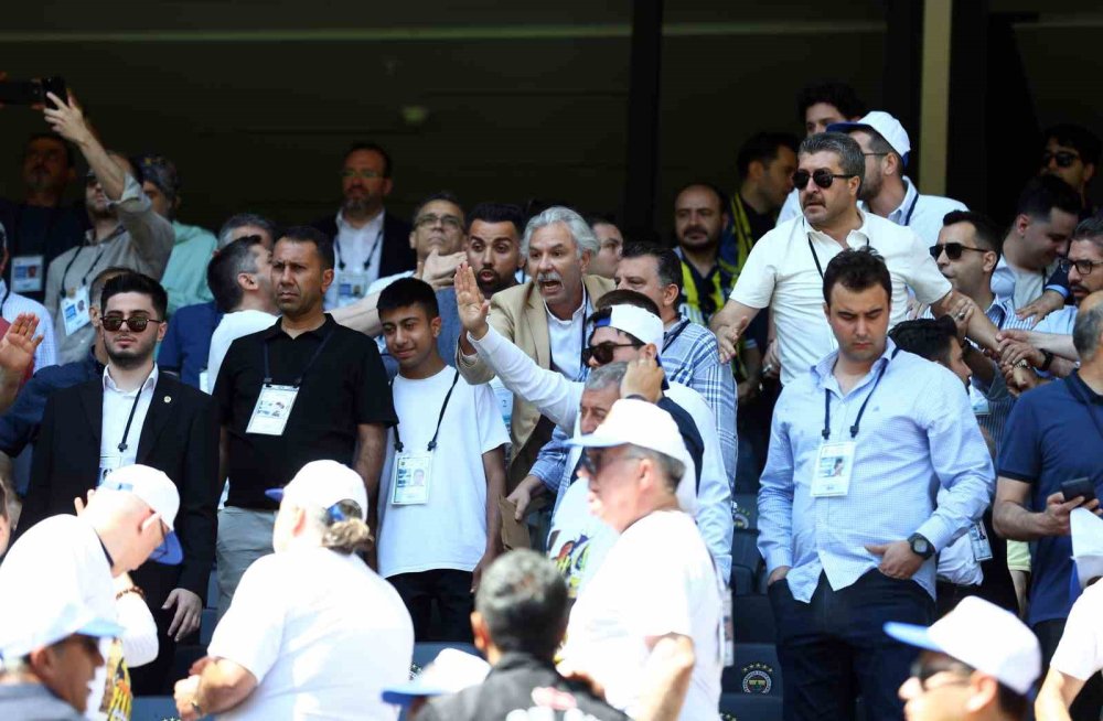 Fenerbahçe’de Olağanüstü Seçimli Genel Kurul Gergin Başladı