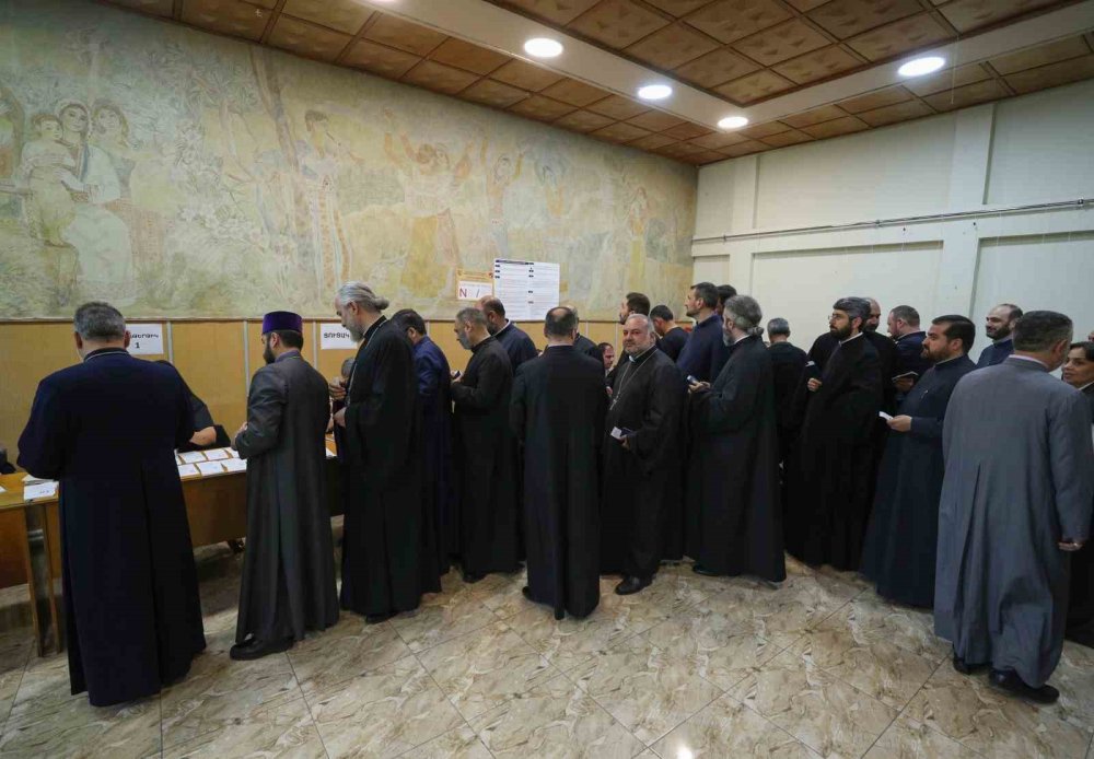 Ermenistan’da Halk Genel Seçimler İçin Sandık Başında