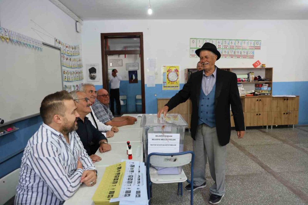 Tokat, Gümüşhane ve Nevşehir Sandık Başında.. 6 Belde İçin Oy Verme Başladı!