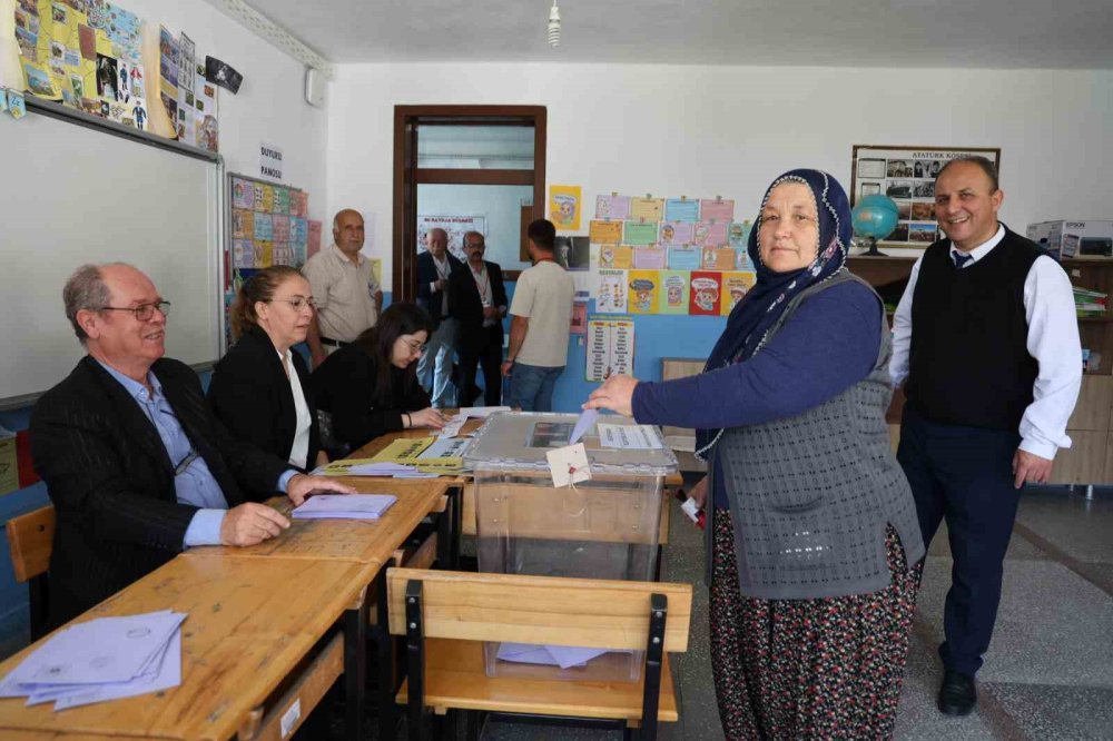 Tokat, Gümüşhane ve Nevşehir Sandık Başında.. 6 Belde İçin Oy Verme Başladı!