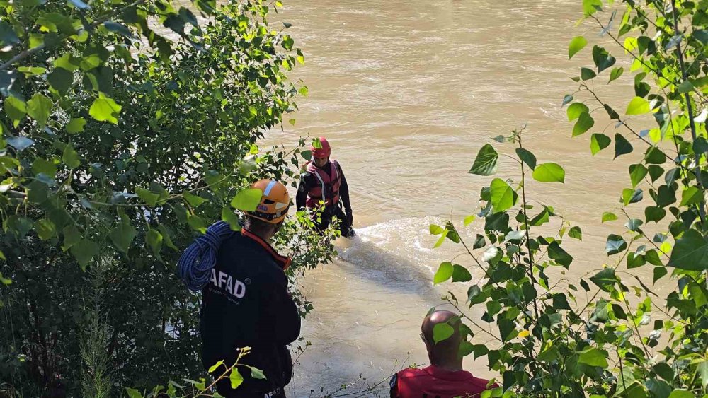 Karabük'te Acı Kayıp.. Akıntıya Kapılan Mustafa Erten'e Saatler Sonra Ulaşıldı!