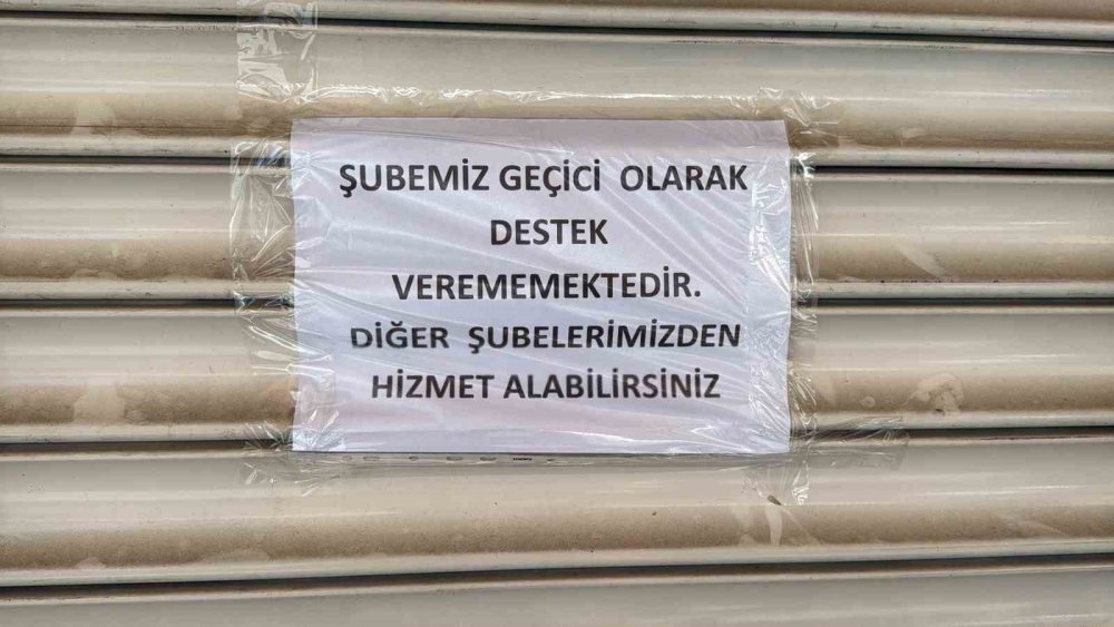 Sur’daki Banka Şubesinde Kurşun İzleri Tespit Edildi.. Saldırıyla İlgili Soruşturma Başlatıldı!