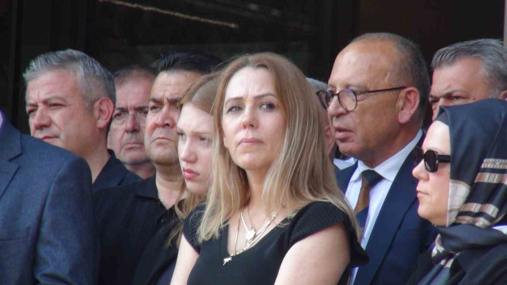 Manisa Ferdi Zeyrek’i Unutmadı.. Binlerce Kişi Anma Programında Buluştu!
