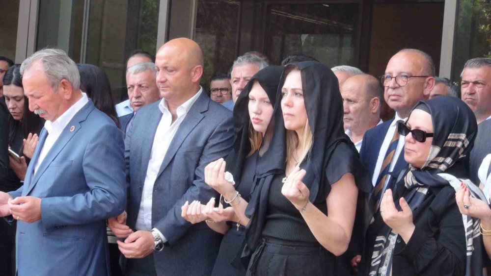 Manisa Ferdi Zeyrek’i Unutmadı.. Binlerce Kişi Anma Programında Buluştu!