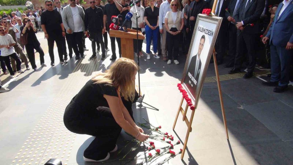 Manisa Ferdi Zeyrek’i Unutmadı.. Binlerce Kişi Anma Programında Buluştu!