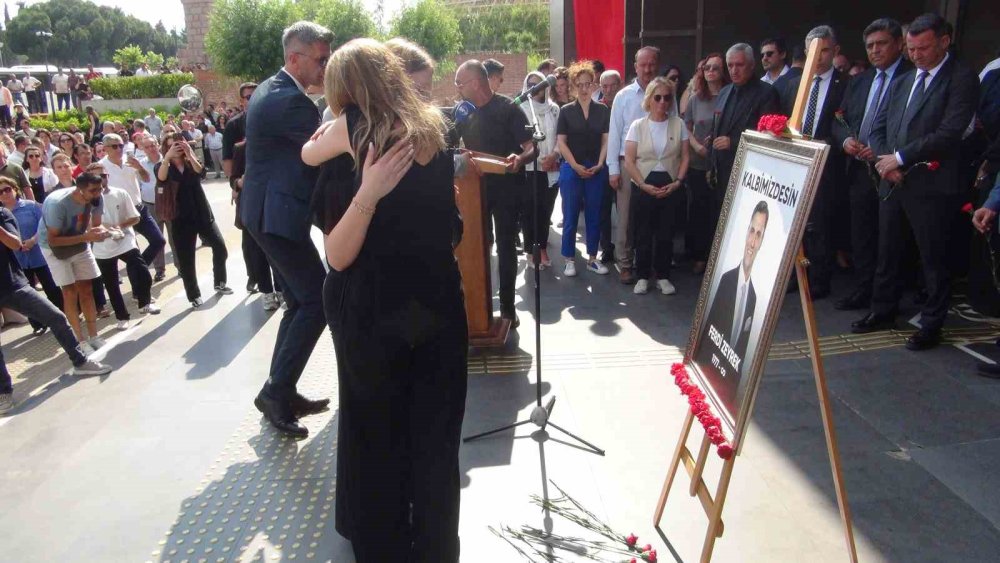 Manisa Ferdi Zeyrek’i Unutmadı.. Binlerce Kişi Anma Programında Buluştu!