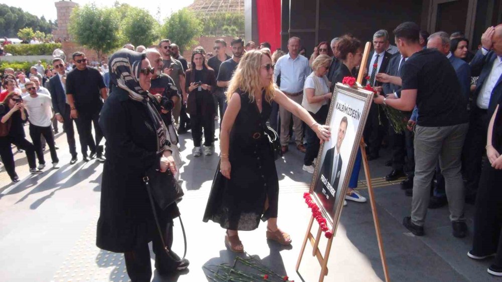 Manisa Ferdi Zeyrek’i Unutmadı.. Binlerce Kişi Anma Programında Buluştu!