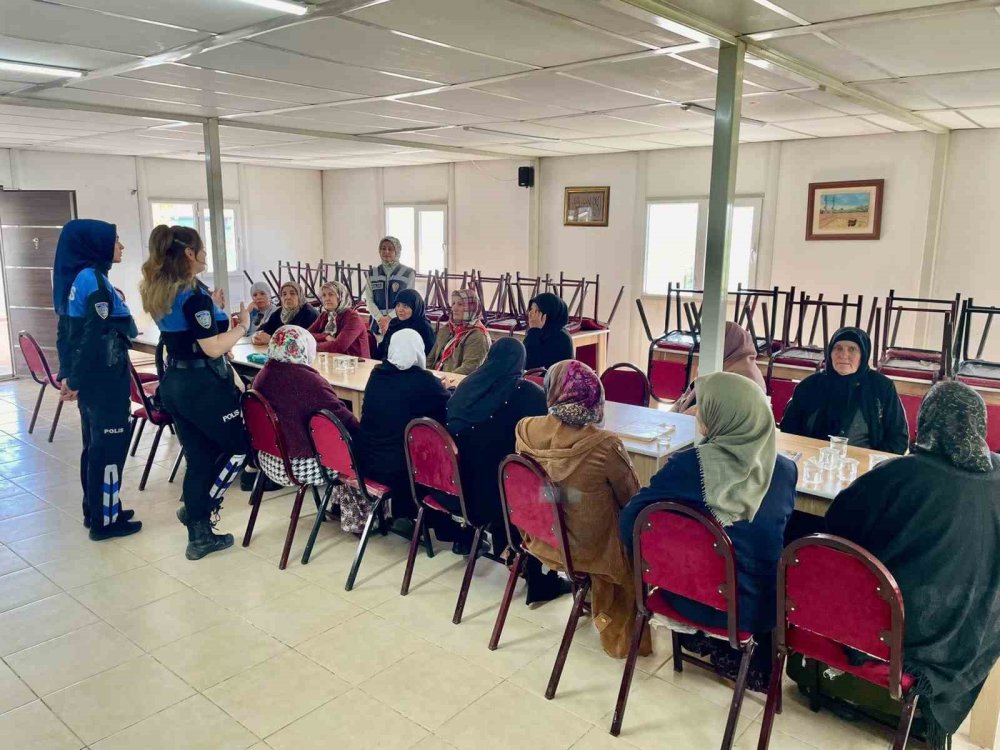 Paşaçayır Mahallesi'nde Eğitim Programı.. İlk Yardım ve Güvenlik Konuları Anlatıldı!