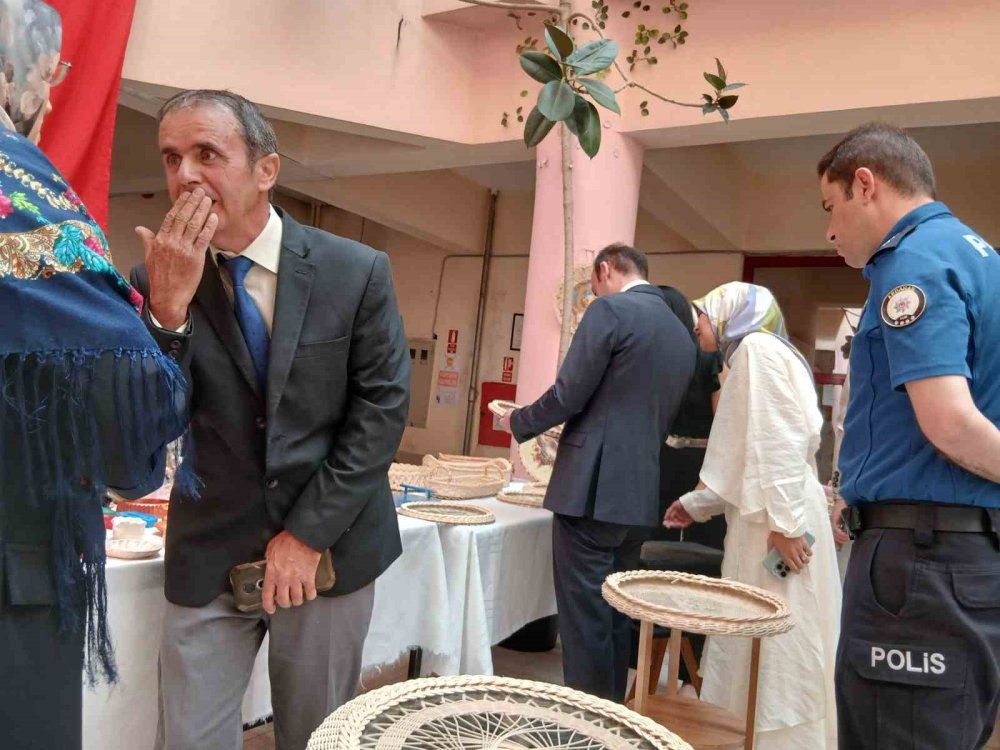 Posof’ta Hayat Boyu Öğrenme Coşkusu.. 436 Kursiyerin Eserleri Sergilendi!
