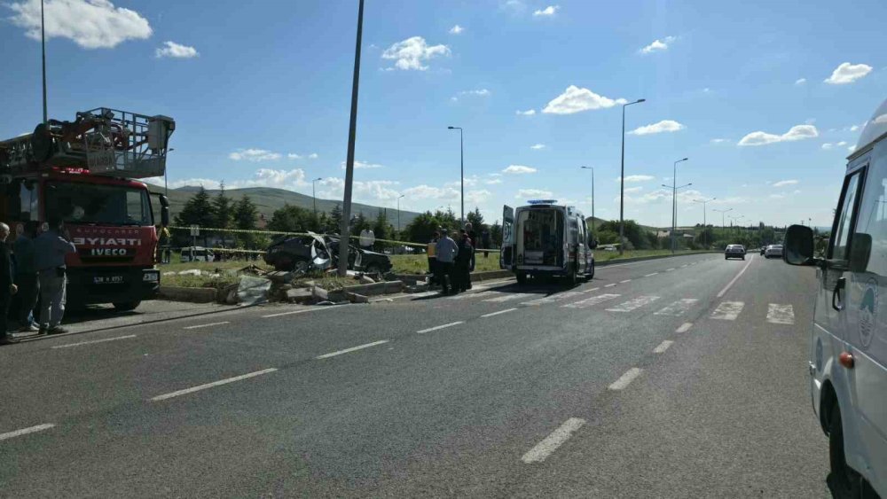 Kayseri’de Feci Kaza: 2 Ölü, 4 Yaralı