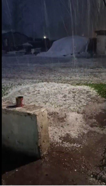 Şiddetli Dolu Köylüleri Endişelendirdi.. Araçlar İstasyonlara, Kameralar Olay Yerine!