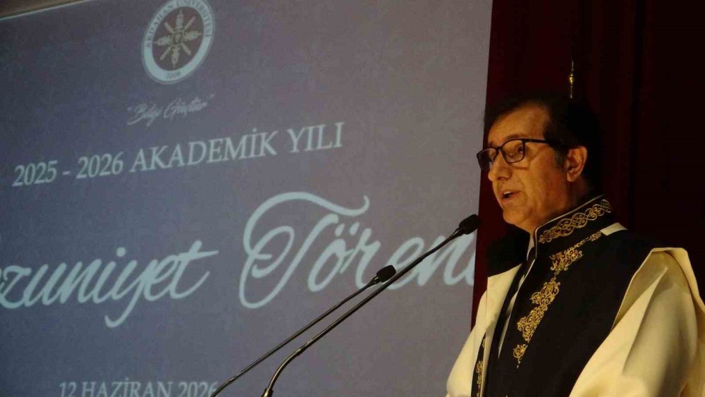 Ardahan Üniversitesi’nde Kep Heyecanı.. Mezunlar Yeni Hayatlarına Adım Attı!