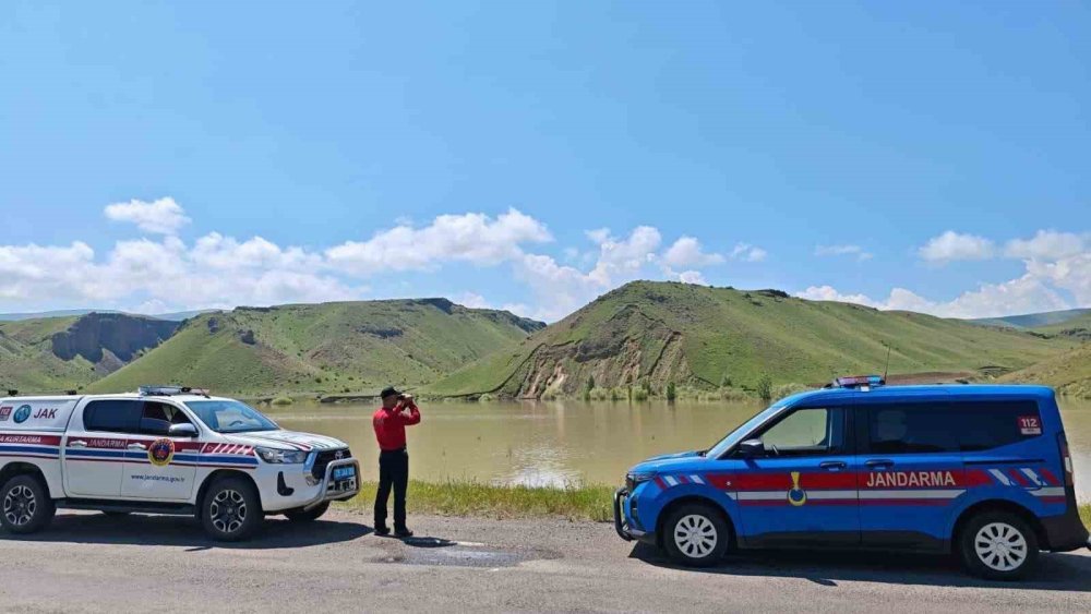 Erzurum ve Kars’tan Ekipler Bölgede.. Kayıp Çoban İçin Zamana Karşı Mücadele!