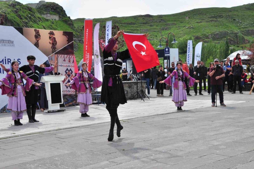 Üç Günlük Şölen Kapılarını Açtı.. Geleneksel Sanatlar Ziyaretçilerle Buluştu!