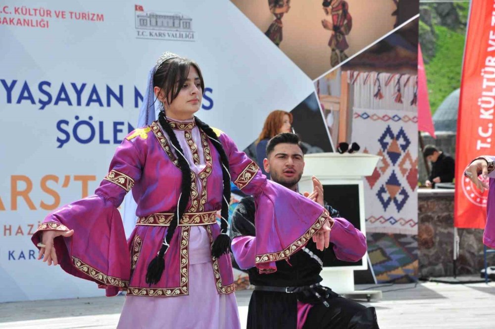 Üç Günlük Şölen Kapılarını Açtı.. Geleneksel Sanatlar Ziyaretçilerle Buluştu!