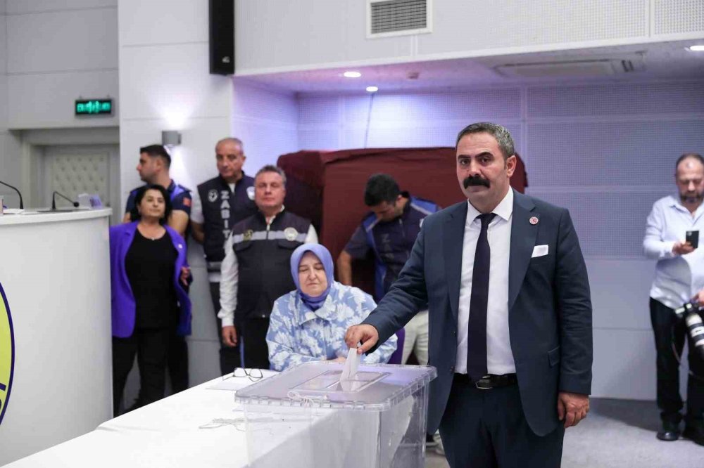 Buca Belediyesi’nde Başkanvekili CHP’li Hüseyin Benzer Oldu