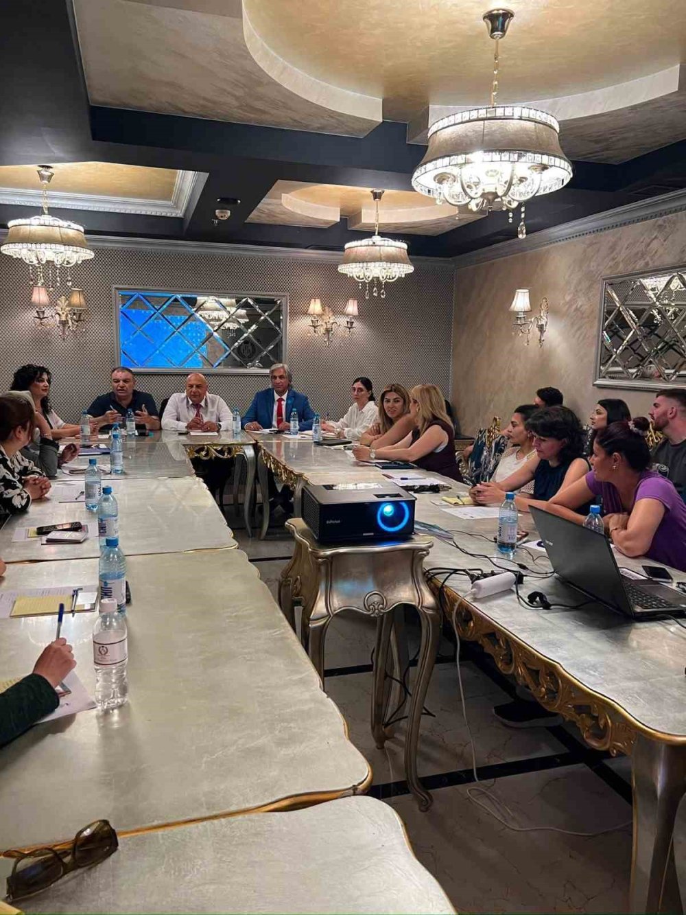 Erivan’da Dikkat Çeken Buluşma.. Karslı Turizm Temsilcileri İş Birliği Fırsatlarını Görüştü!