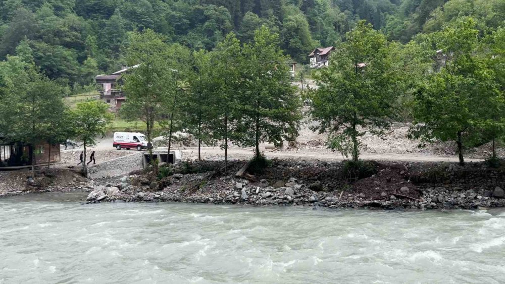 Fırtına Deresi’nde Çifte Acı.. Kayıp Şahıs Ölü Bulundu, AFAD Personeli Yaşamını Yitirdi!