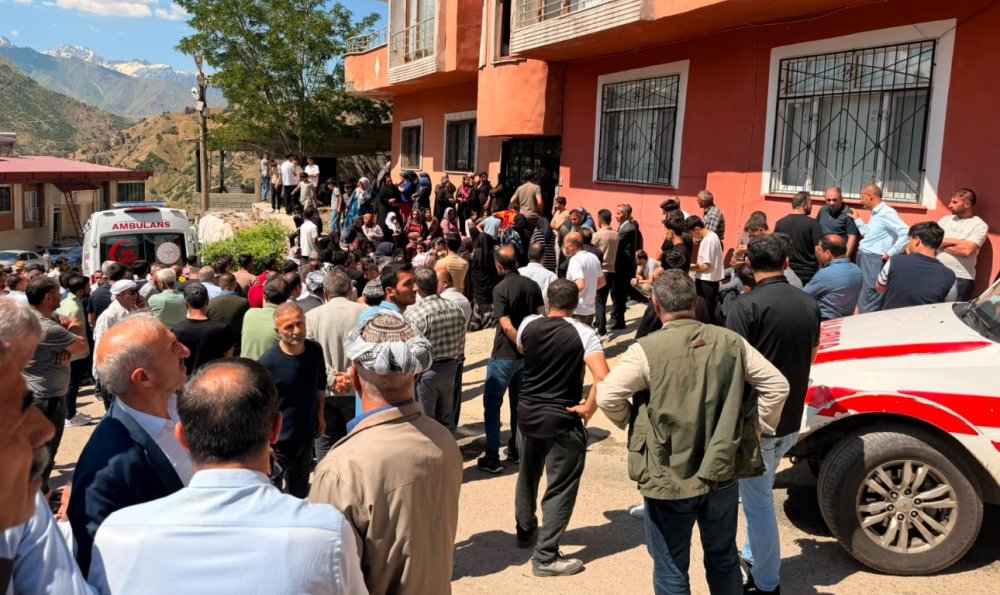 Hakkari’de Kanlı Olay.. Aynı Aileden 4 Kişi Hayatını Kaybetti, Soruşturma Sürüyor!