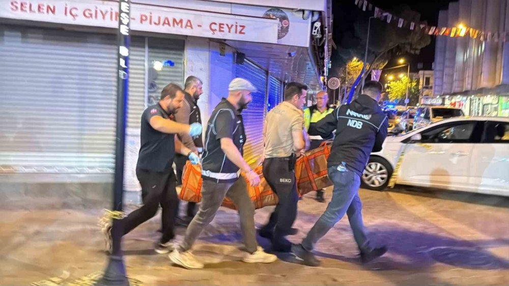 KADES İhbarına Giden Polise Ateş Açıldı.. Eski Eşini Yaralayan Kişi İntihar Etti!