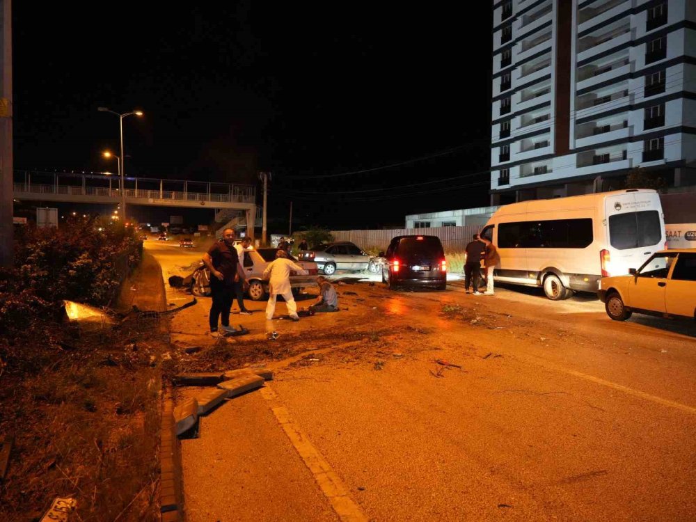 Kastamonu’da Zincirleme Kaza.. Yardıma Koşan Yurttaşlara Otomobil Çarptı!