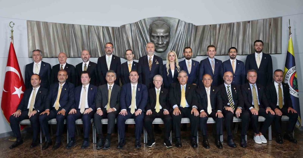 Fenerbahçe’de Yeni Dönem Şekilleniyor.. Aziz Yıldırım Yönetimi Görev Dağılımını Yaptı!