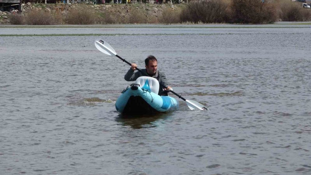 Kura Nehri’nde Kano Keyfi.. Öğretmenler Doğa ve Sporu Bir Araya Getirdi!