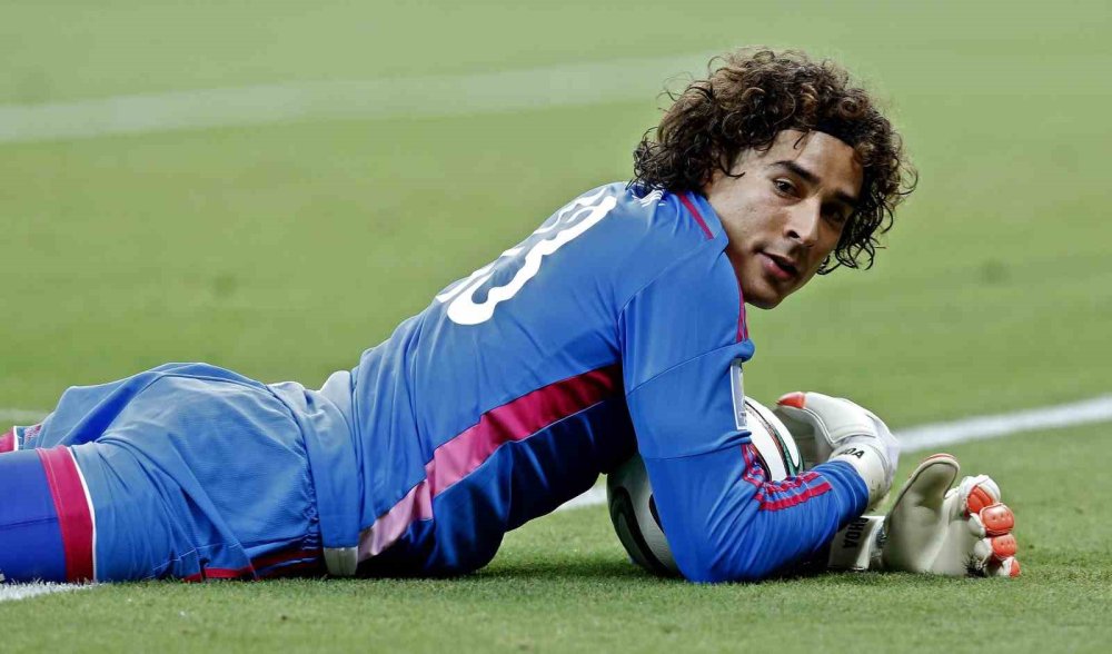 Meksika’nın Efsane Kalecisi Ochoa Futbola Veda Ediyor.. Altı Dünya Kupasıyla Tarihe Geçti!