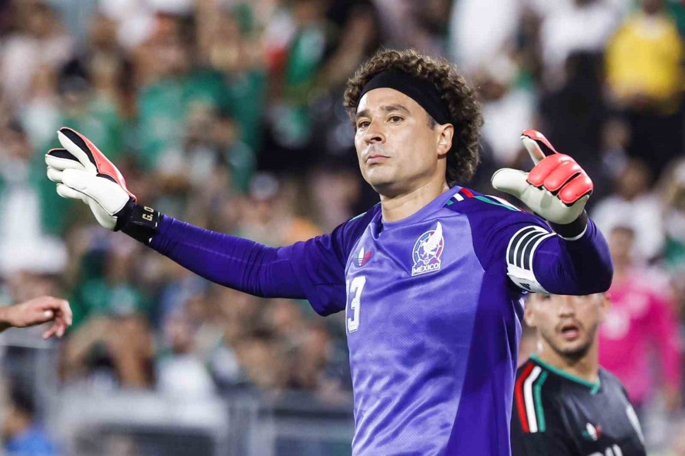 Meksika’nın Efsane Kalecisi Ochoa Futbola Veda Ediyor.. Altı Dünya Kupasıyla Tarihe Geçti!
