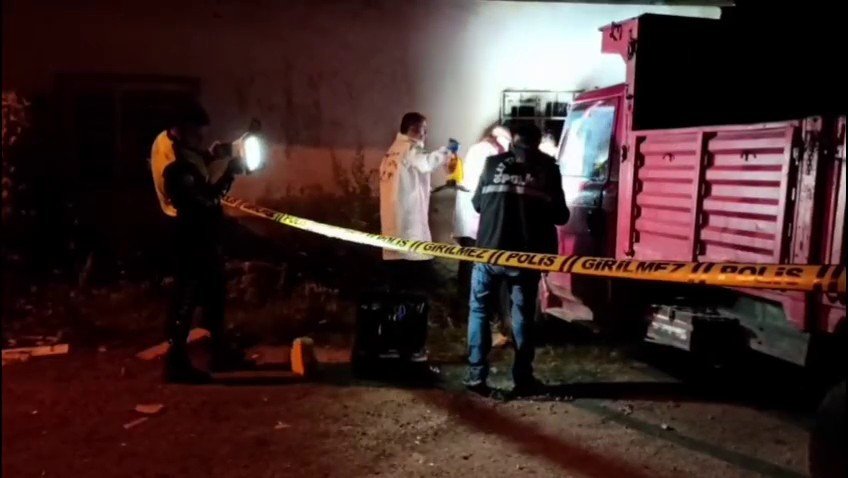 Erzurum’da Kahreden Olay.. Hareket Eden Kamyonetin Sıkıştırdığı Çocuk Yaşamını Yitirdi!