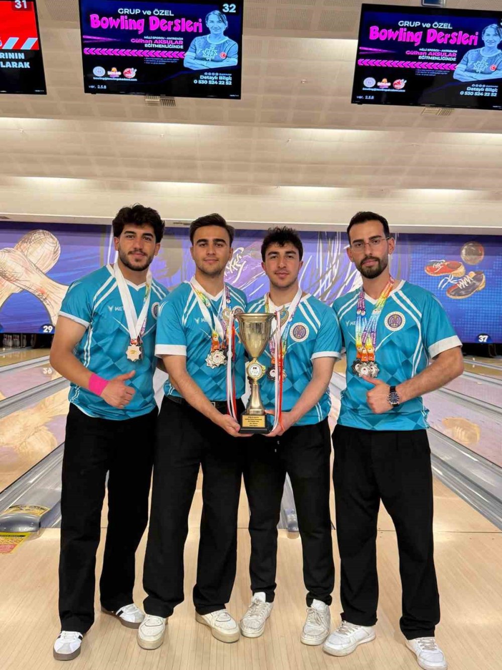 Atatürk Üniversitesi Bowlingde Türkiye’nin Zirvesine Adını Yazdırdı