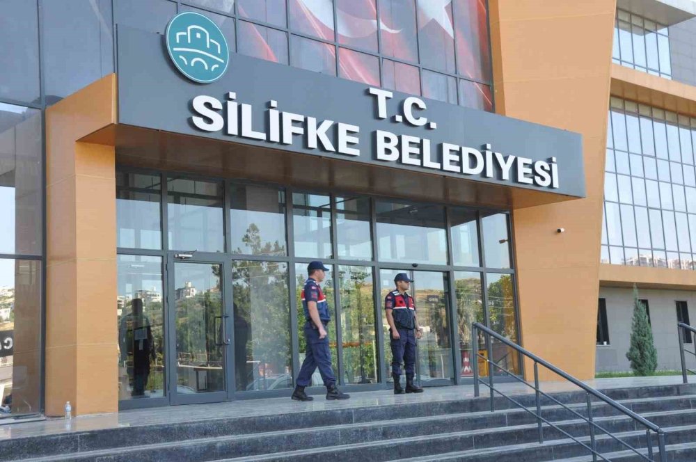 CHP’li Silifke Belediyesi’ne Operasyon.. Belediye Başkanı Dahil 18 Kişi Gözaltında!