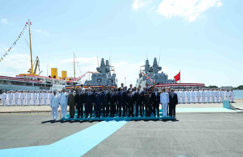 Türkiye Savunmada Yeni Eşiği Aştı.. Erdoğan'dan İhracat ve Gemi Sanayii Vurgusu!