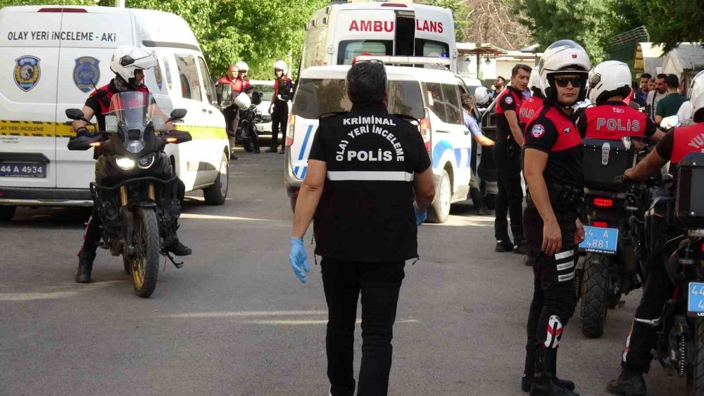 Malatya'da Aile İçi Şiddet Faciası.. 2 Kadın Hayatını Kaybetti, 1 Kişi Yaralandı!