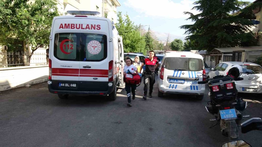 Malatya'da Aile İçi Şiddet Faciası.. 2 Kadın Hayatını Kaybetti, 1 Kişi Yaralandı!