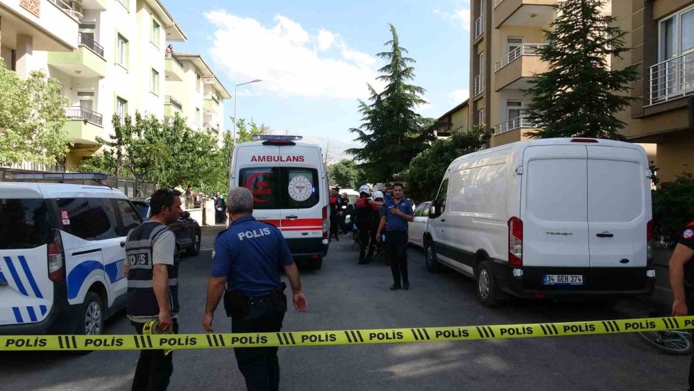 Malatya'da Aile İçi Şiddet Faciası.. 2 Kadın Hayatını Kaybetti, 1 Kişi Yaralandı!