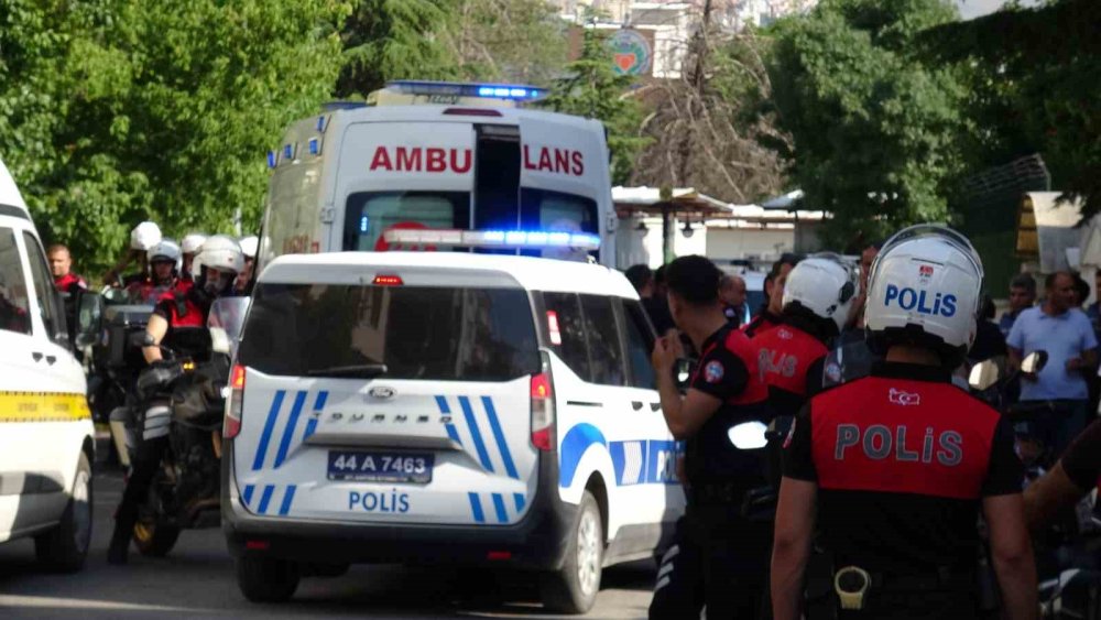 Malatya'da Aile İçi Şiddet Faciası.. 2 Kadın Hayatını Kaybetti, 1 Kişi Yaralandı!