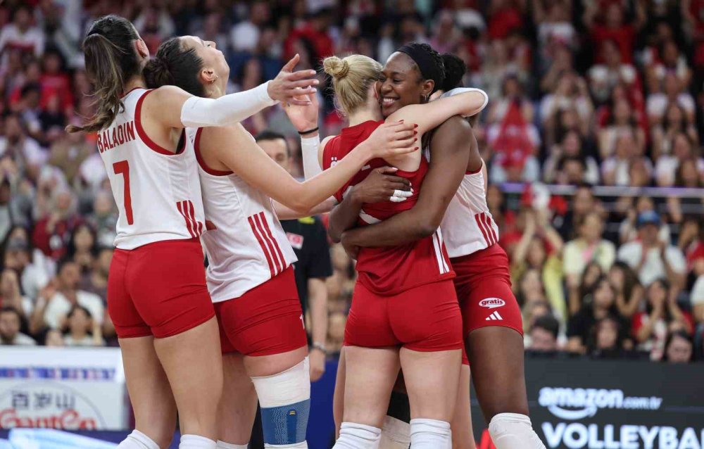 Milletler Ligi'nde Kritik Galibiyet.. Türkiye, Almanya Engelini 3-2 Geçti!