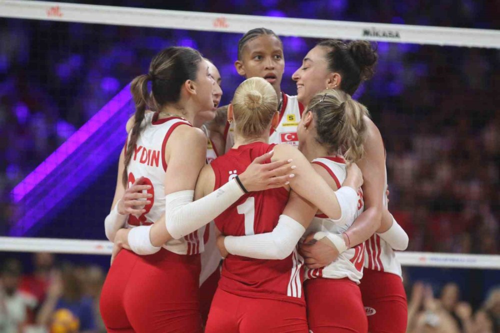 Milletler Ligi'nde Kritik Galibiyet.. Türkiye, Almanya Engelini 3-2 Geçti!