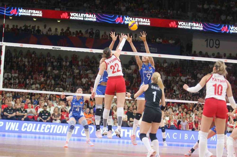 A Milli Kadın Voleybol Takımı Çin Engelini Aştı.. Ankara'da Nefes Kesen Zafer!