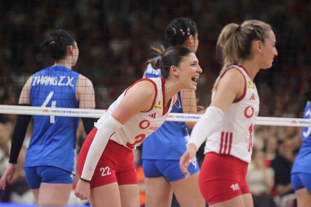 A Milli Kadın Voleybol Takımı Çin Engelini Aştı.. Ankara'da Nefes Kesen Zafer!