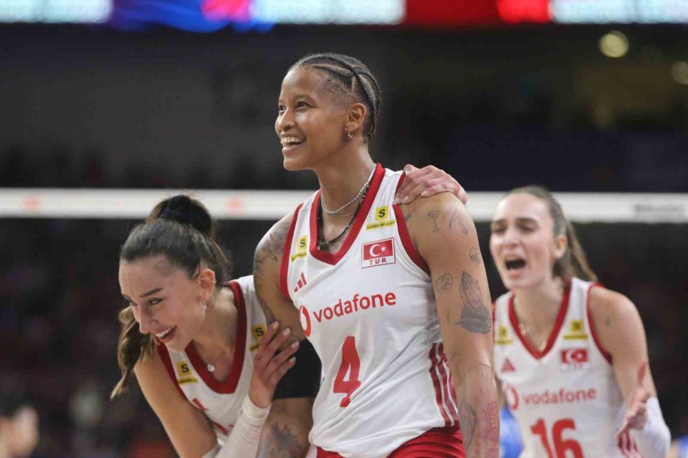 A Milli Kadın Voleybol Takımı Çin Engelini Aştı.. Ankara'da Nefes Kesen Zafer!