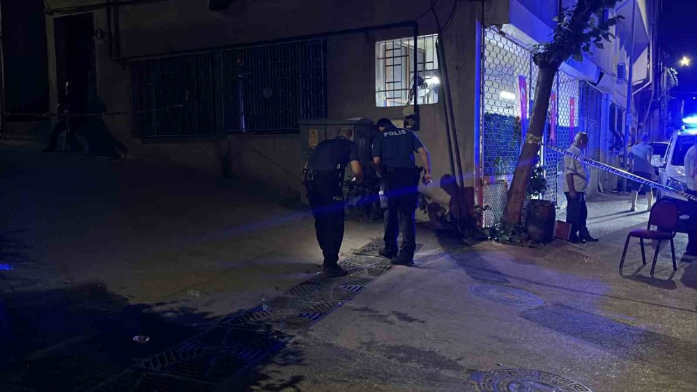 Kahve Masasında Başlayan Gerginlik Kanlı Bitti.. Şüpheli Her Yerde Aranıyor!