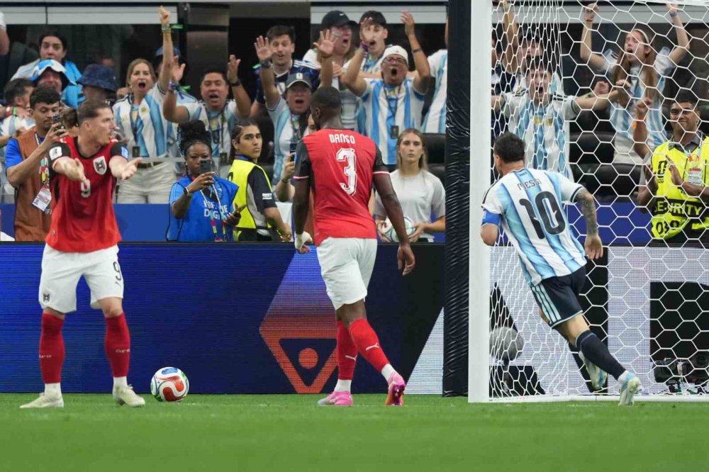 Messi Tarihe Geçti.. Dünya Kupası’nın En Golcü Oyuncusu Unvanını Aldı!