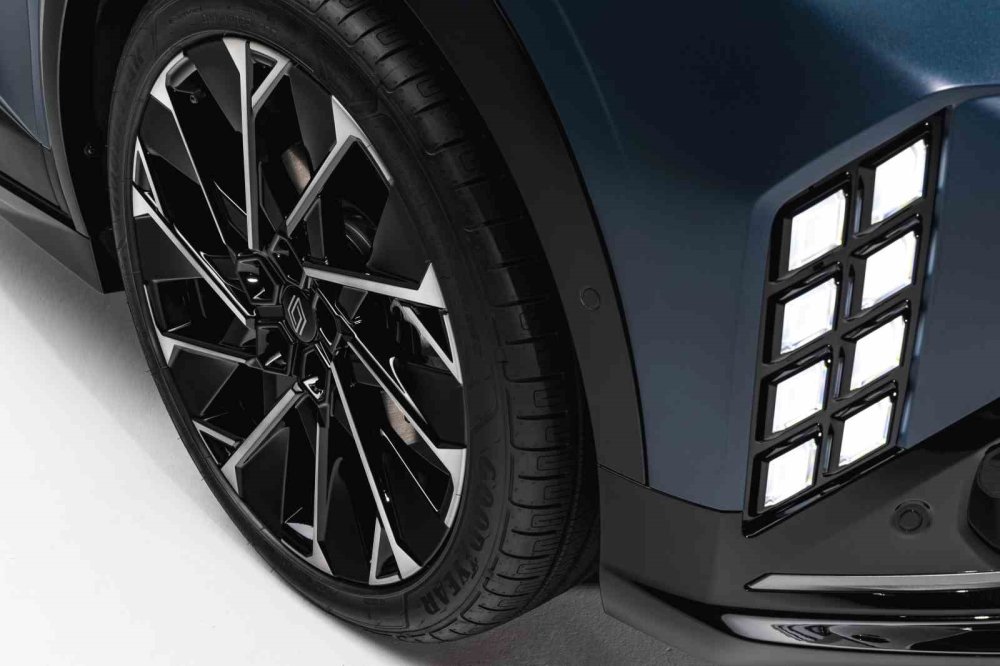 Yeni Megane E-Tech Türkiye Yolunda.. 500 Kilometre Menzil ve Yeni Teknolojiler Dikkat Çekiyor!