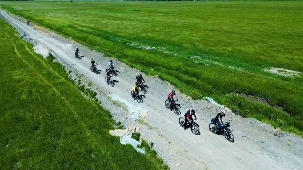 Erzurum'un Bisiklet Tutkunları Yeni Rotalar Keşfediyor.. Pedallar Maceraya Dönüyor!